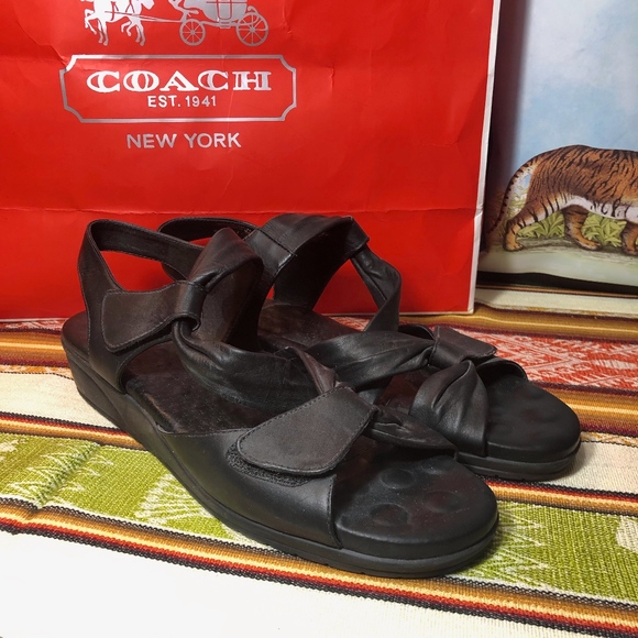 walking cradles narrow shoes
